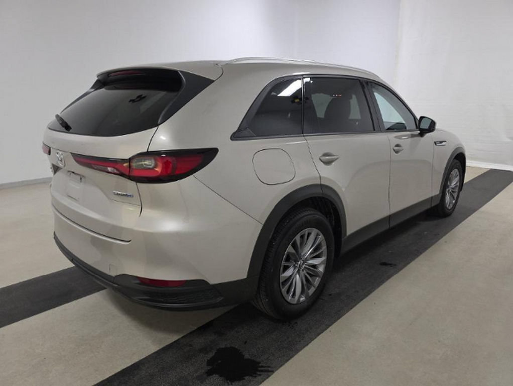 Used 2024 MAZDA CX-90 Plug-In Hybrid w/ Preferred AWD/4WD image 3