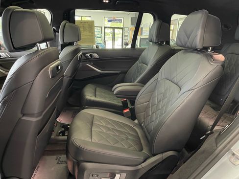 Used 2023 BMW X7 xDrive40i w/ M Sport Package AWD/4WD image 35