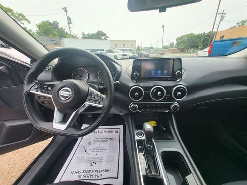 Used 2020 Nissan Sentra S FWD image 15