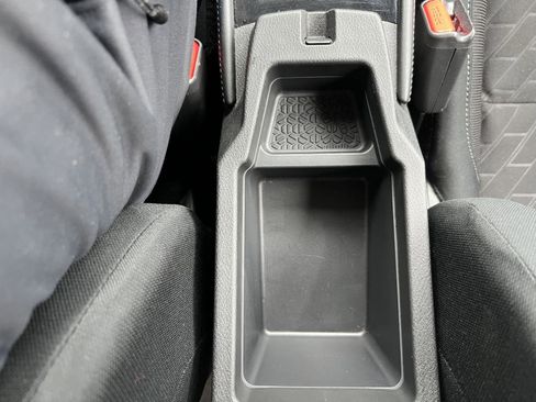 Used 2024 Nissan Kicks SV image 18