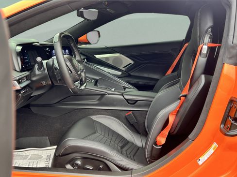 Used 2023 Chevrolet Corvette Z06 w/ Z07 Performance Package RWD image 17