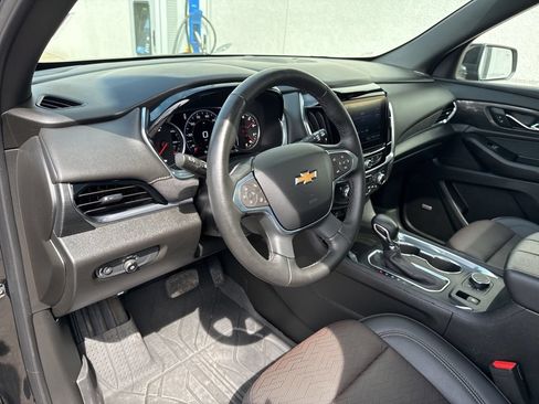 Used 2023 Chevrolet Traverse High Country AWD/4WD image 11