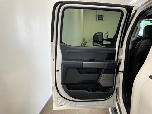 New 2025 Ford F350 Lariat w/ Chrome Package image 8