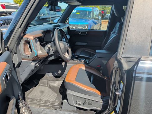 Used 2023 Ford Bronco Outer Banks AWD/4WD image 12