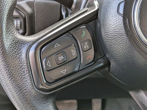 Used 2023 Jeep Gladiator Sport image 15