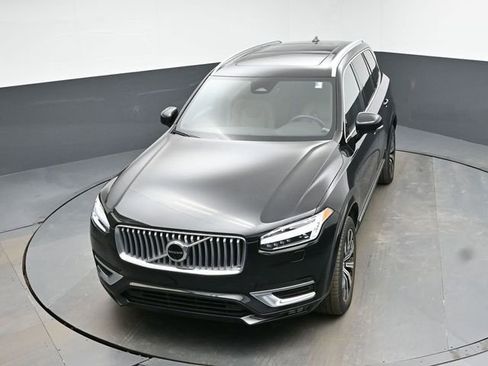 Used 2023 Volvo XC90 B6 Plus w/ Protection Package Premier image 10
