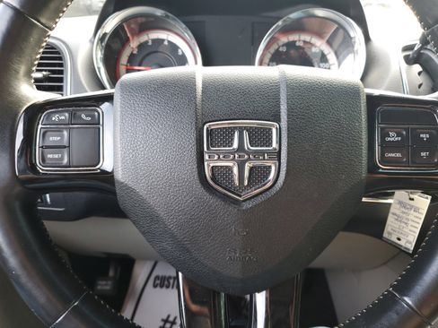 Used 2017 Dodge Grand Caravan SXT image 20