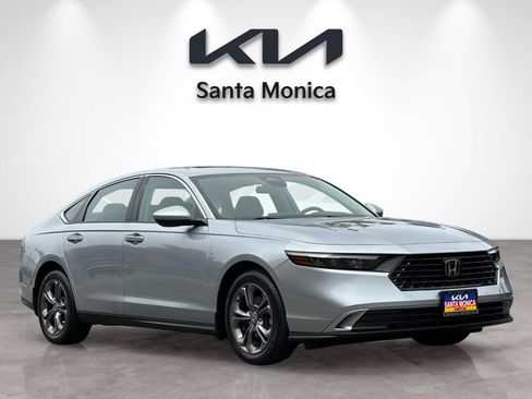Used 2023 Honda Accord EX image 8