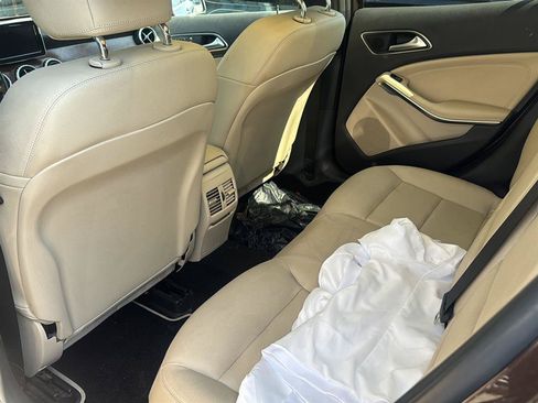 Used 2015 Mercedes-Benz GLA 250 4MATIC image 7