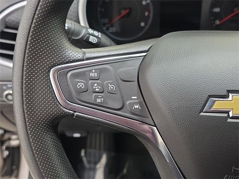 Used 2024 Chevrolet Malibu LT image 17