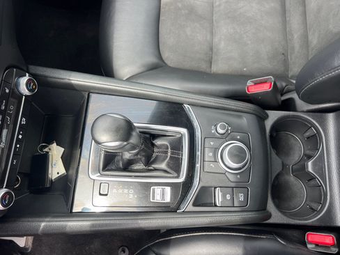 Used 2021 MAZDA CX-5 Touring FWD image 32