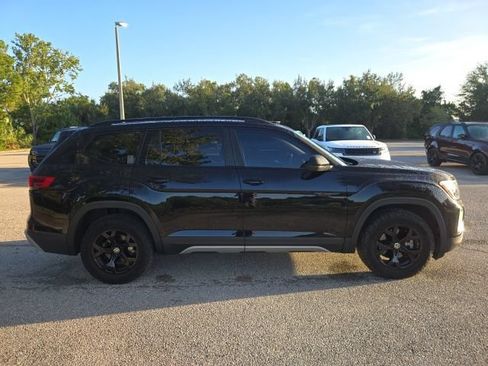 Used 2024 Volkswagen Atlas Peak Edition SEL AWD/4WD image 6