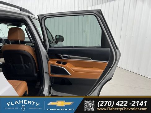 Used 2025 Kia Telluride EX X-Line AWD/4WD image 12