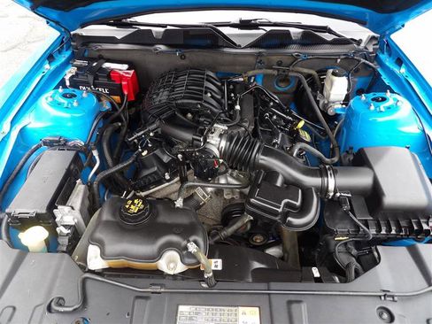 Used 2013 Ford Mustang Coupe image 22