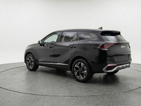 Used 2025 Kia Sportage LX image 6