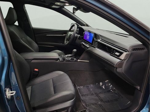 Used 2025 Toyota Camry XSE image 15