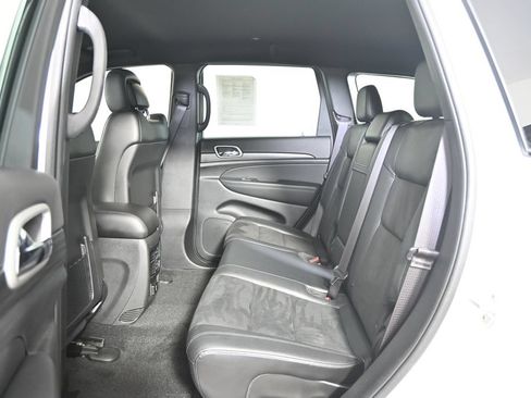 Used 2021 Jeep Grand Cherokee Laredo X AWD/4WD image 17