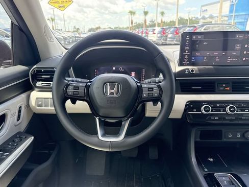 New 2026 Honda Pilot Touring image 21