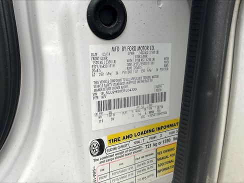 Used 2014 Lincoln Navigator 2WD image 34