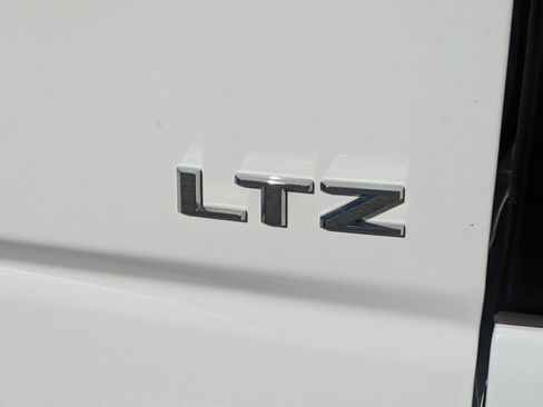 Used 2024 Chevrolet Silverado 2500 LTZ w/ LTZ Plus Package image 27