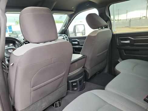 Used 2024 RAM 2500 Big Horn AWD/4WD image 11