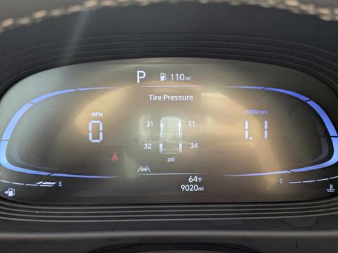 Certified 2024 Hyundai Venue SEL image 30