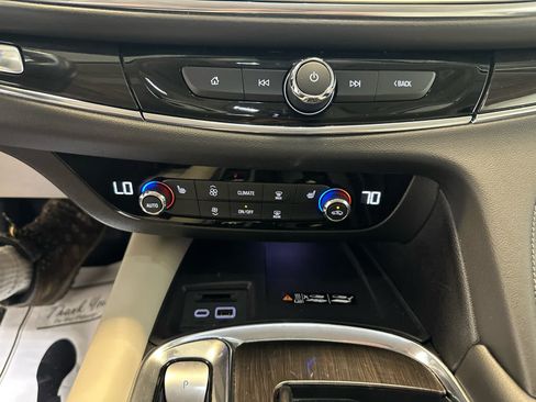 Used 2024 Buick Enclave Essence w/ Experience Buick Package AWD/4WD image 22
