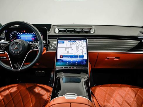 Used 2025 Mercedes-Benz S 580 4MATIC Sedan image 12