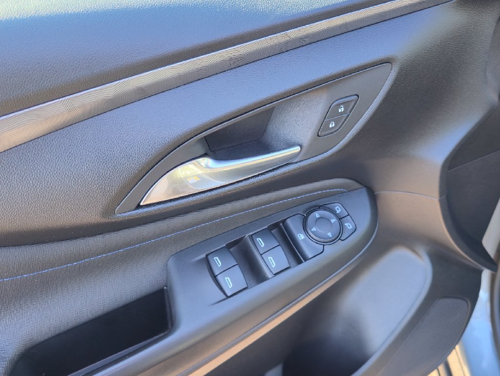 Used 2025 Buick Envista Sport Touring w/ Convenience I Package FWD image 23