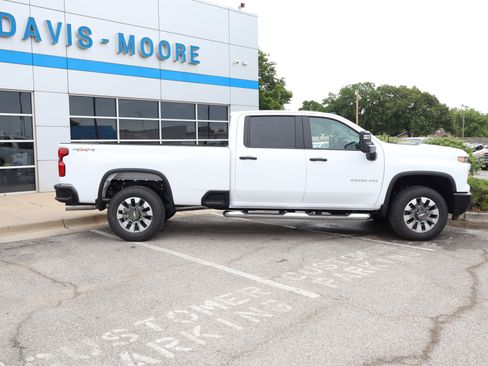 New 2026 Chevrolet Silverado 2500 Custom w/ Custom Value Package AWD/4WD image 5