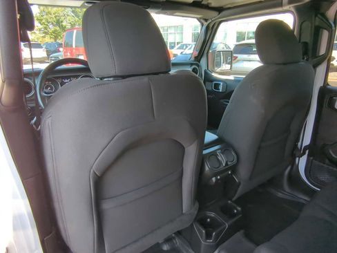 Used 2023 Jeep Wrangler Sport S image 18