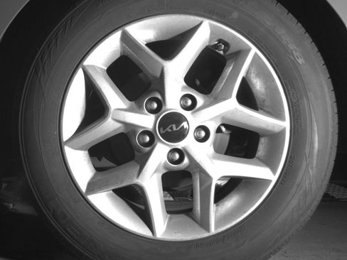 Used 2025 Kia Soul LX w/ LX Technology Package FWD image 17