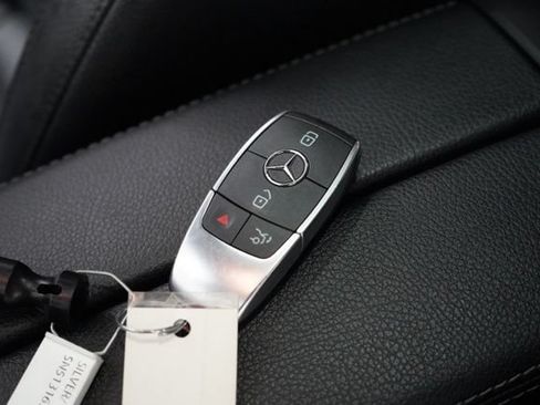 Used 2025 Mercedes-Benz CLA 250 image 37