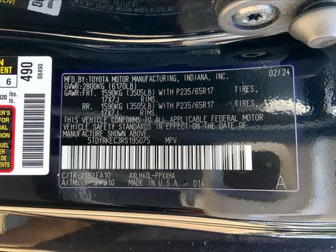 Used 2024 Toyota Sienna XLE FWD image 31