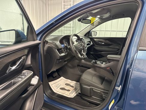 Used 2024 GMC Terrain SLE FWD image 17