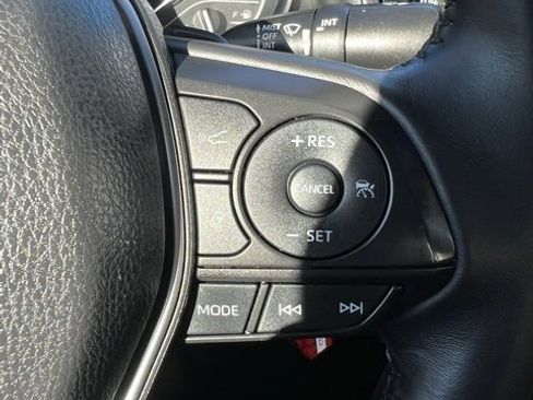 Used 2018 Toyota Camry L image 35