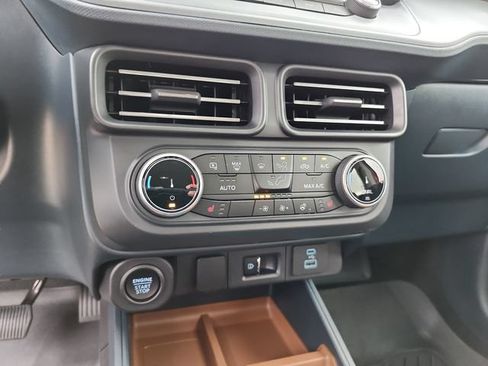Used 2024 Ford Maverick Lariat w/ FX4 Off-Road Package AWD/4WD image 23