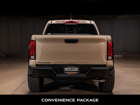 Used 2023 Chevrolet Colorado Trail Boss w/ Technology Package AWD/4WD image 8