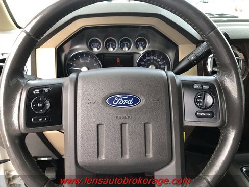 Used 2011 Ford F250 Lariat w/ Lariat Interior Pkg image 12