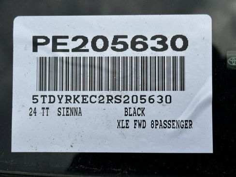 Certified 2024 Toyota Sienna XLE FWD image 15