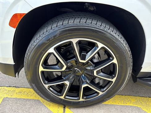 Used 2022 Chevrolet Tahoe RST w/ Sport Performance Package image 13