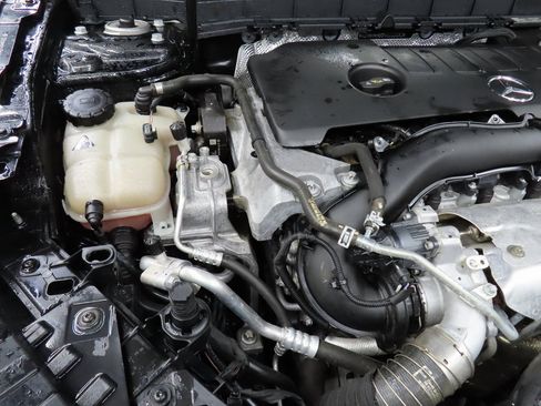 Used 2022 Mercedes-Benz GLB 250 4MATIC image 24