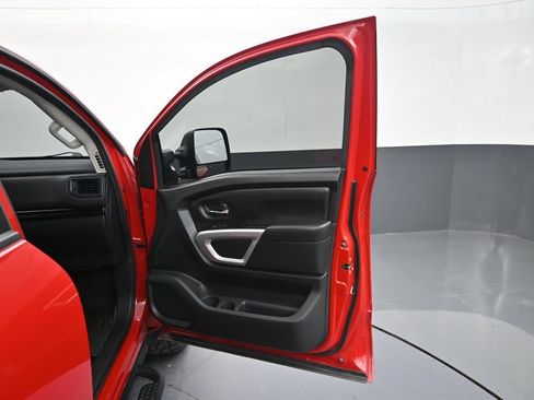 Used 2024 Nissan Titan SV w/ SV Convenience Package AWD/4WD image 37