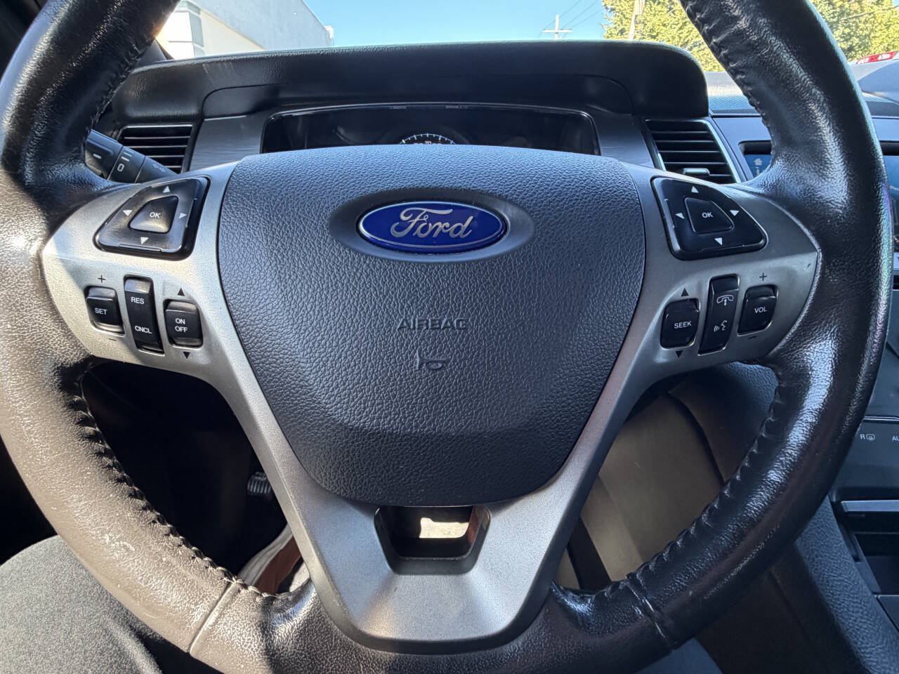 Used 2016 Ford Taurus SEL w/ Equipment Group 201A FWD image 20