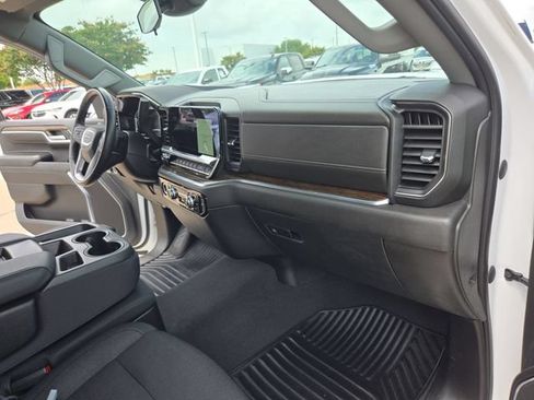 Used 2023 GMC Sierra 1500 SLE AWD/4WD image 25