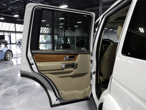 Used 2014 Land Rover LR4 HSE LUX AWD/4WD image 19