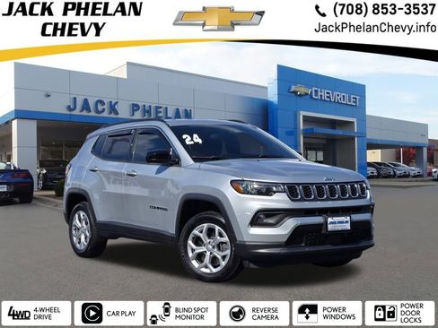 Used 2024 Jeep Compass Latitude image 1