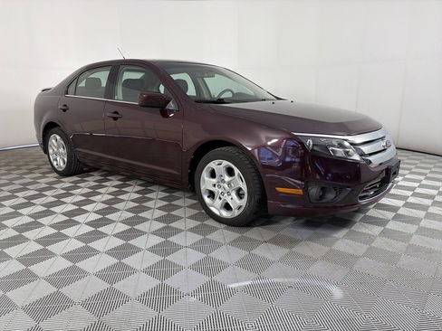 Used 2011 Ford Fusion SE image 1