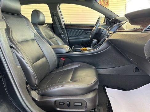 Used 2019 Ford Taurus Limited image 27