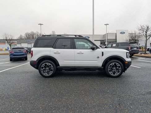 Certified 2025 Ford Bronco Sport Outer Banks w/ Outer Banks Tech Package+ image 2